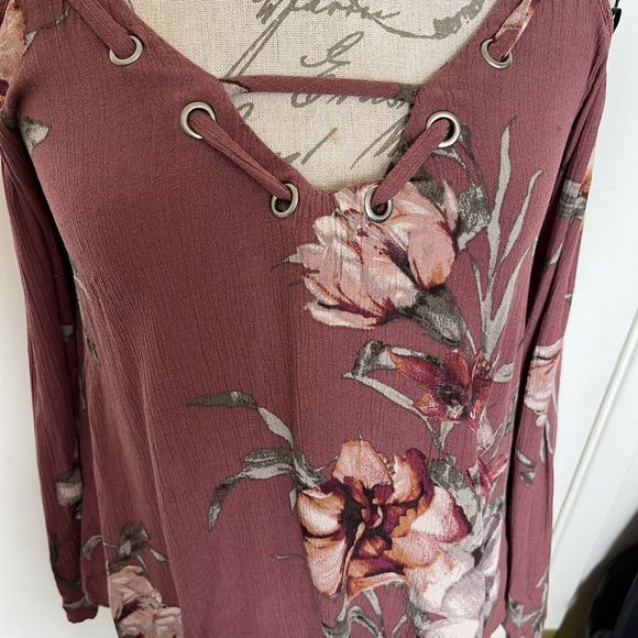 Sage Womens Cold Shoulder  Blouse Boho Print Flowy Southwestern Crinkle Sz Small - Picture 6 of 12